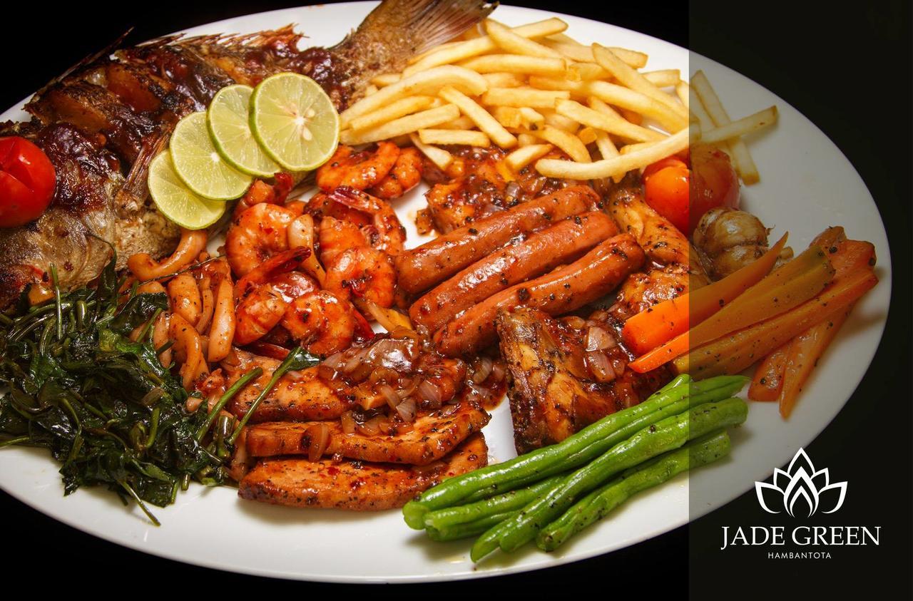 Jade Green Hotel 함반토타 외부 사진